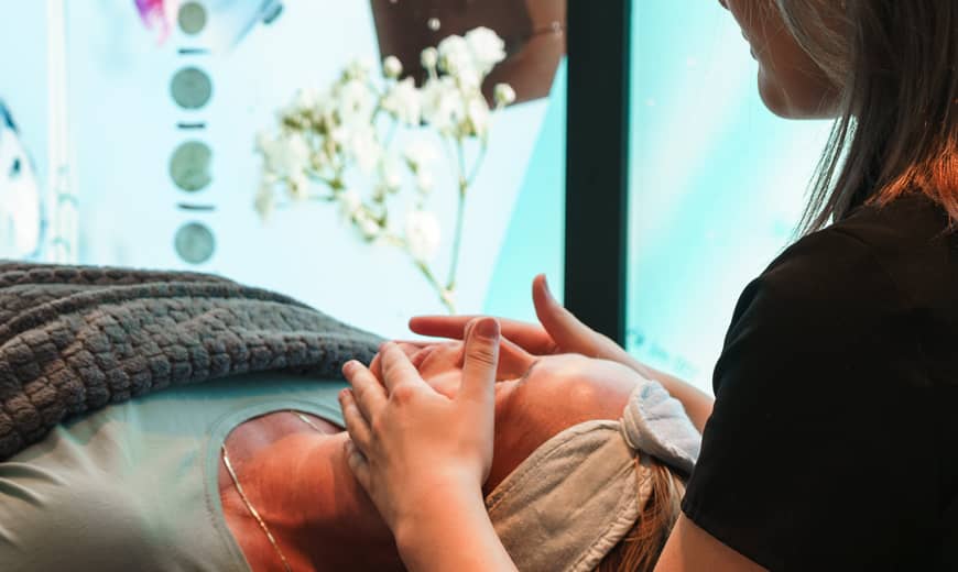 Beauty Outline Gezichtsbehandeling